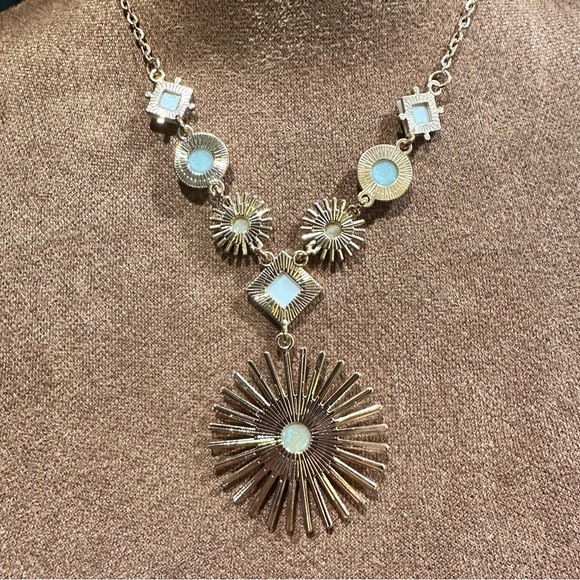 Sunburst Shell & Stone Statement Necklace – Gold Chain, Boho Luxe - Picture 7 of 8